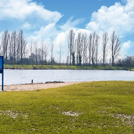 בית נופש Beautiful With Sauna Near Rotterdam *